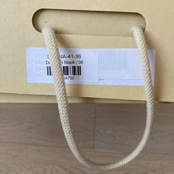 NWT LOQ Donna Boot in Black - Picture 10 of 13